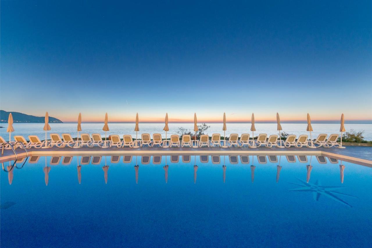 Hotel Atolon & Kaafu Beach Club Cala Bona  Buitenkant foto